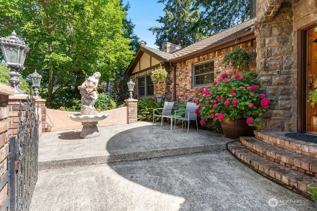 2706 Walnut Loop NW Olympia WA 98502