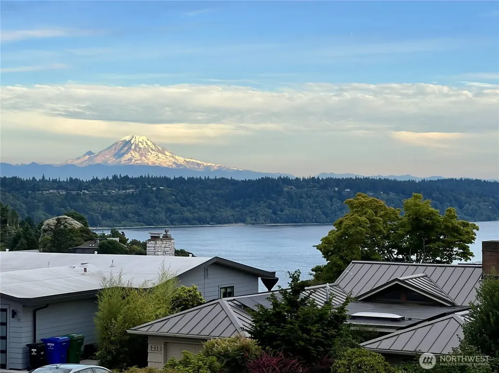 10829 42nd Avenue SW Seattle WA 98146