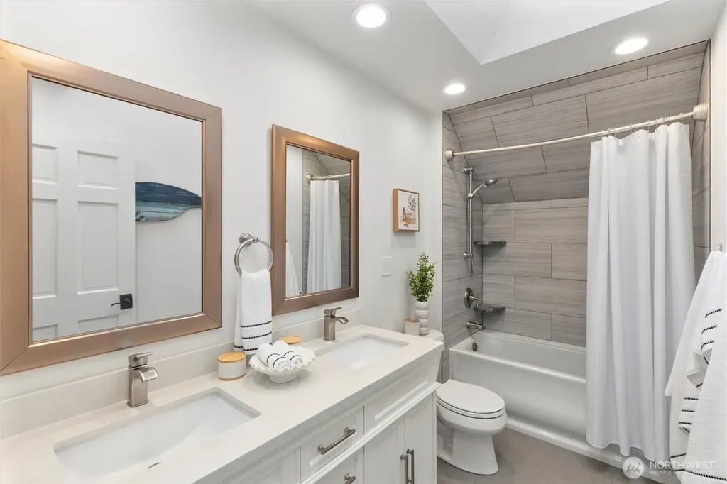 1017 221st Avenue SE Sammamish WA 98075