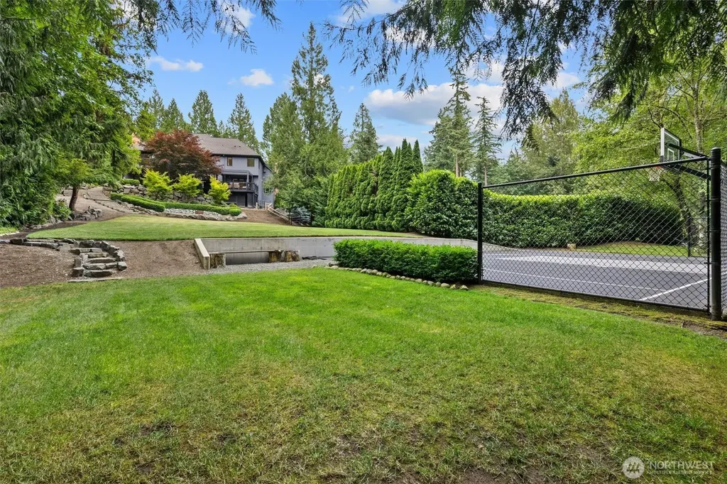 1017 221st Avenue SE Sammamish WA 98075