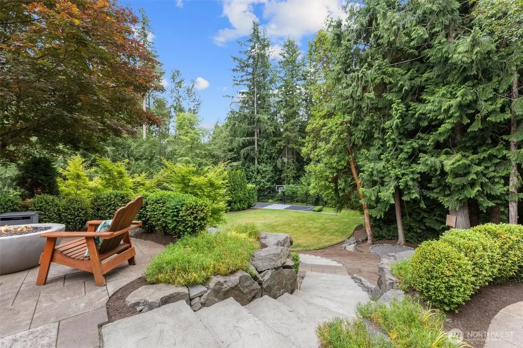 1017 221st Avenue SE Sammamish WA 98075