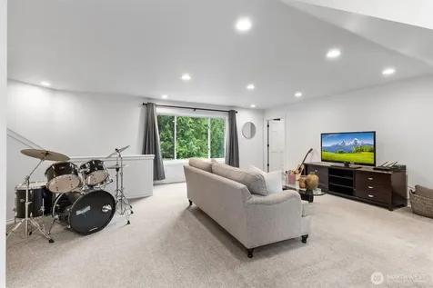 1017 221st Avenue SE Sammamish WA 98075