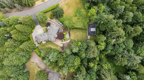 1017 221st Avenue SE Sammamish WA 98075