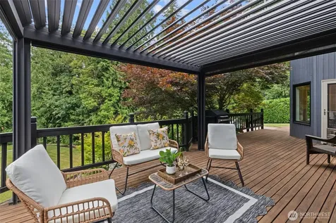 1017 221st Avenue SE Sammamish WA 98075