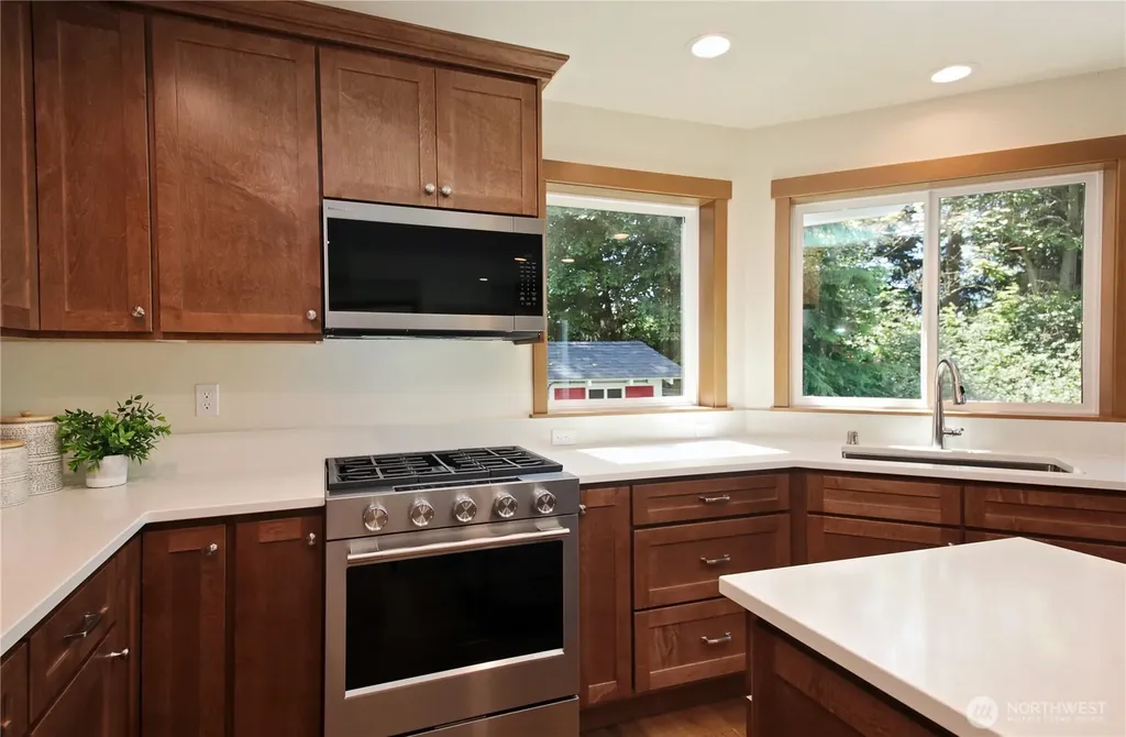 6621 Sills Road Clinton WA 98236