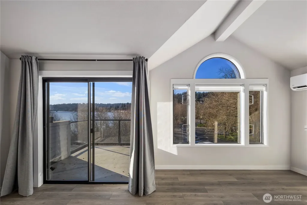 6121 NE 175th Street Kenmore WA 98028