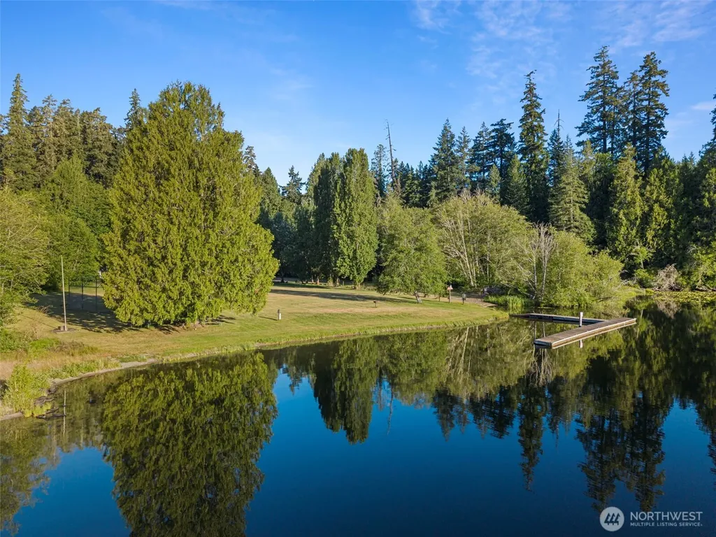 1052 E Mason Lake Drive W Grapeview WA 98546