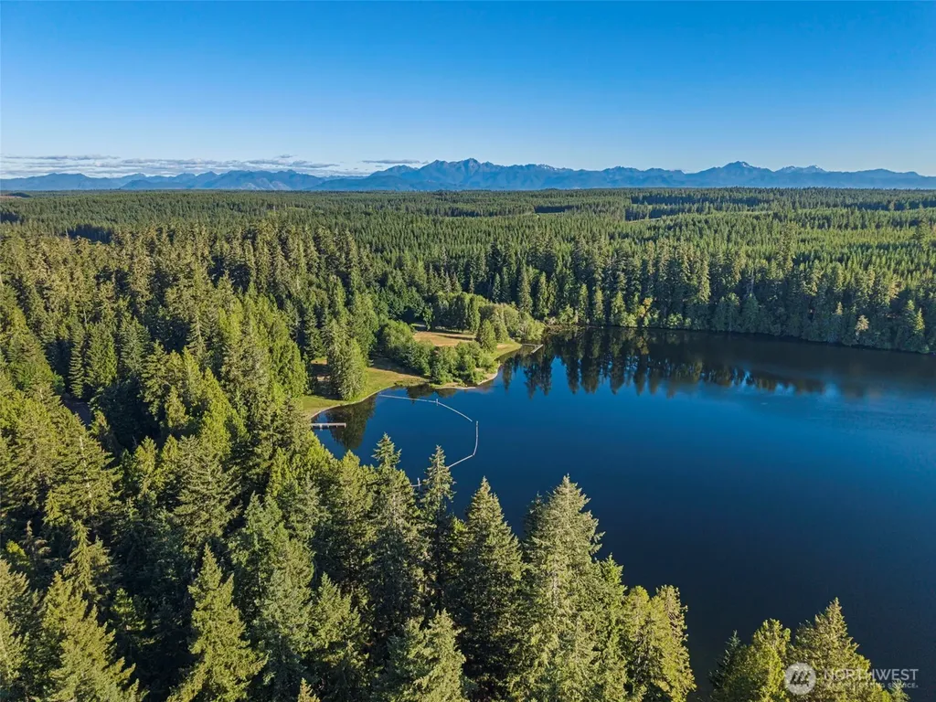 1052 E Mason Lake Drive W Grapeview WA 98546