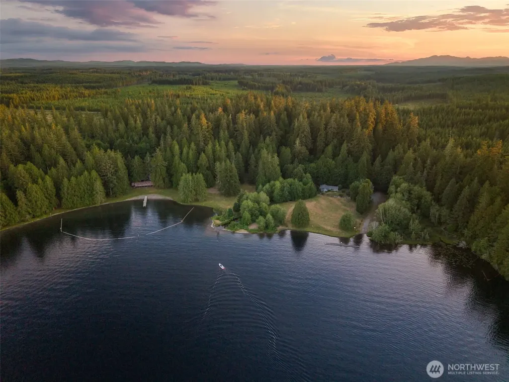 1052 E Mason Lake Drive W Grapeview WA 98546