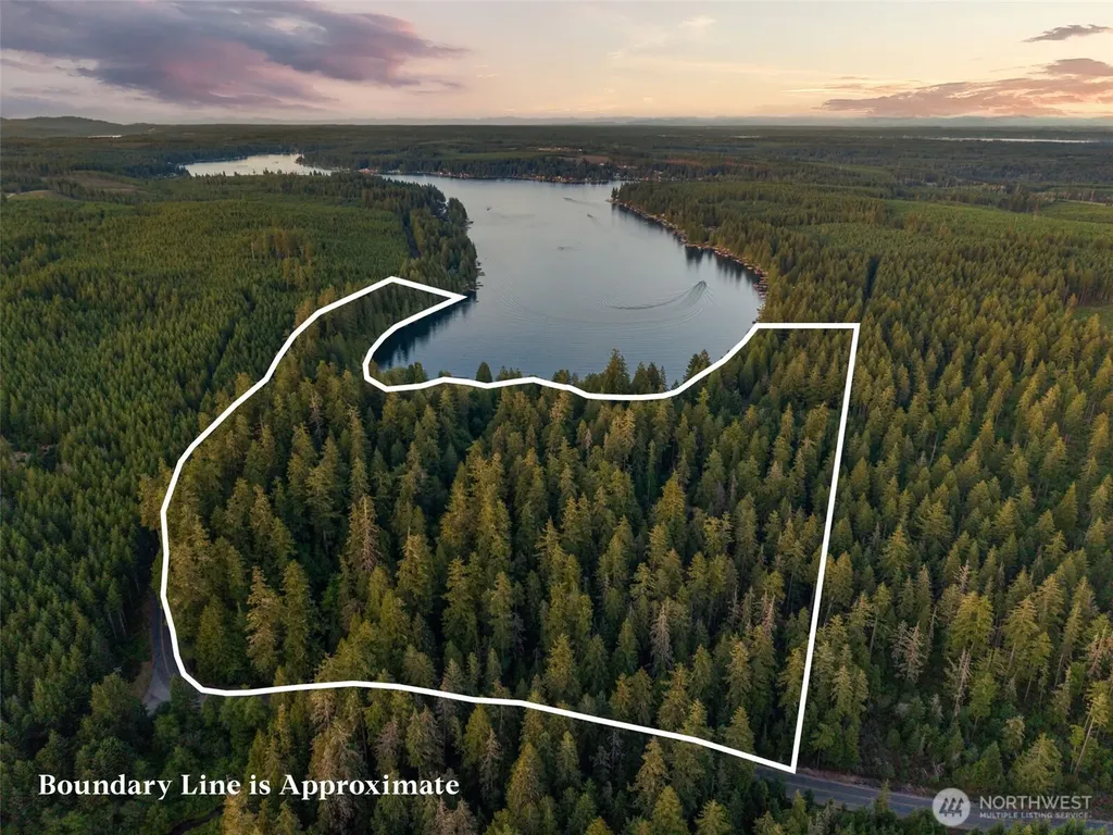 1052 E Mason Lake Drive W Grapeview WA 98546