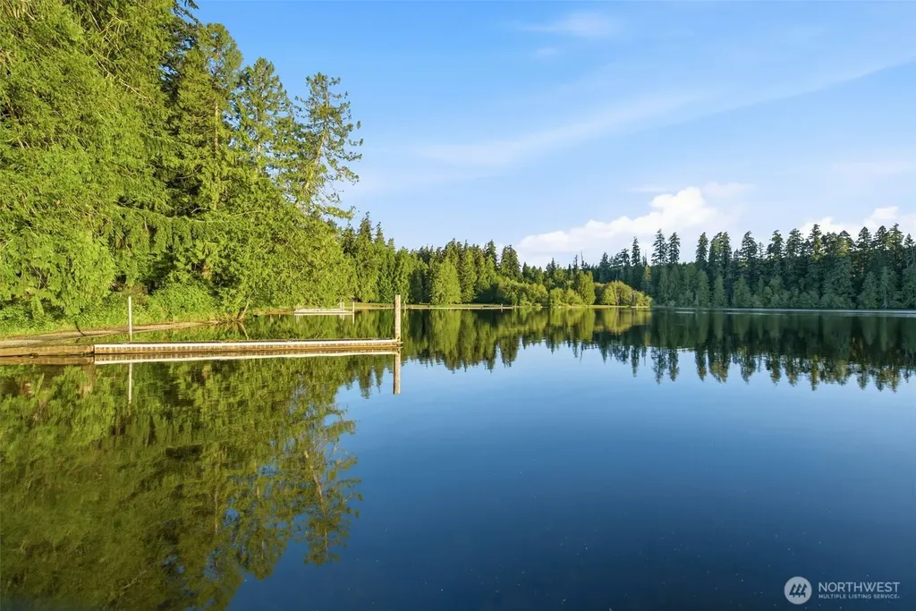 1052 E Mason Lake Drive W Grapeview WA 98546