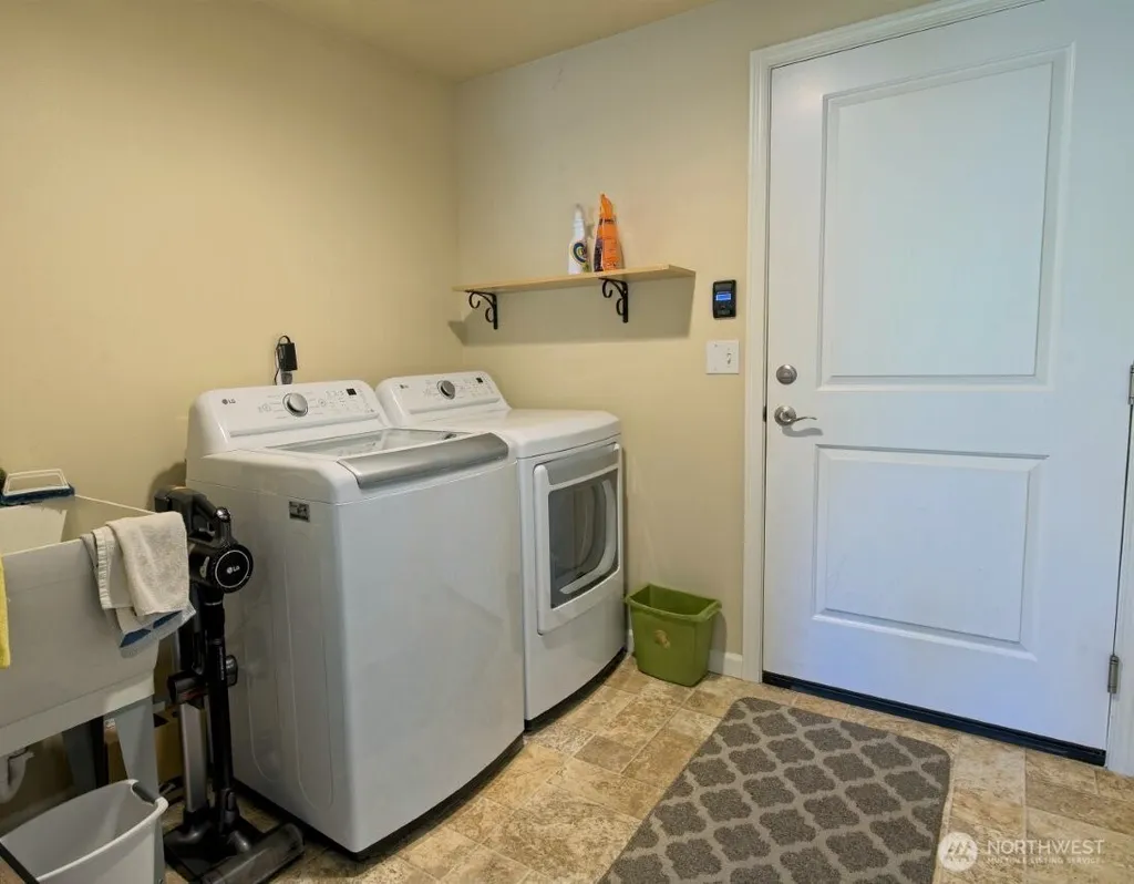 51 Jara Way Sequim WA 98382