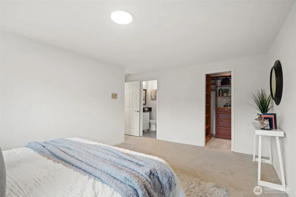 1011 Carol Way Edmonds WA 98020