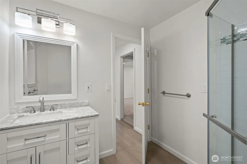 1011 Carol Way Edmonds WA 98020
