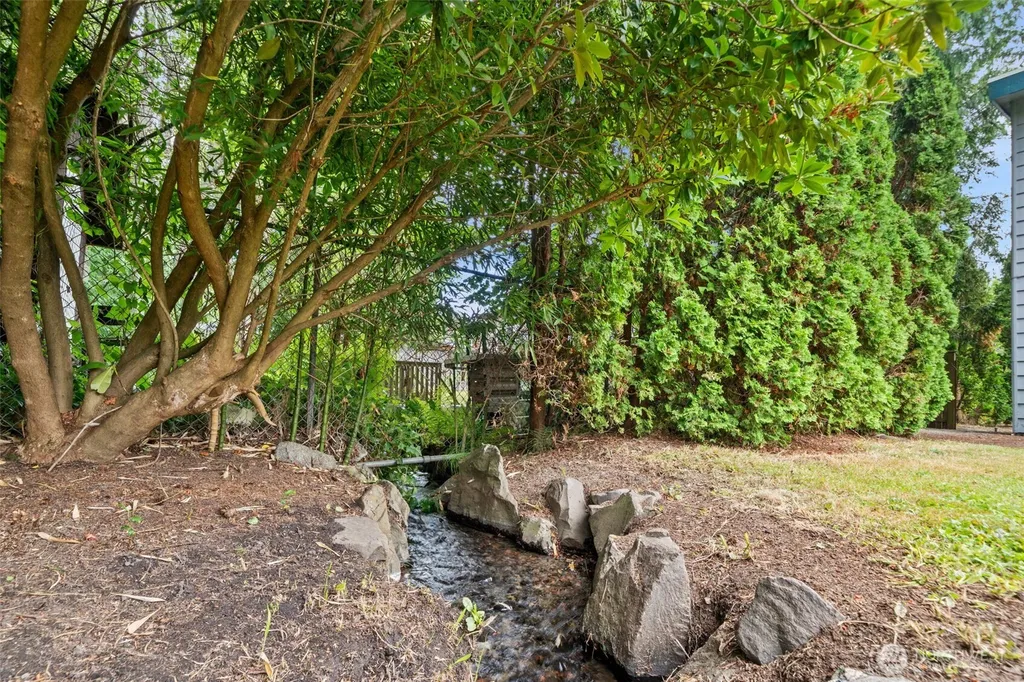 1011 Carol Way Edmonds WA 98020