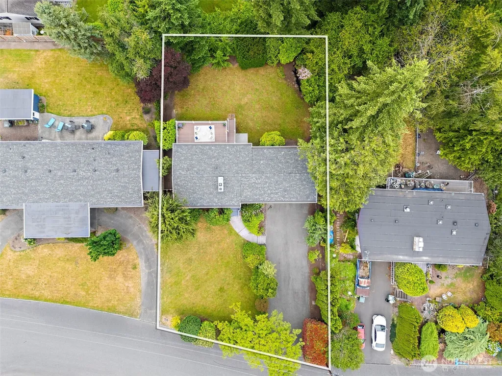 1011 Carol Way Edmonds WA 98020