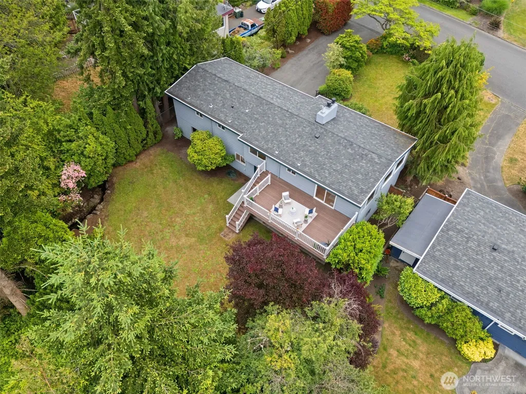 1011 Carol Way Edmonds WA 98020
