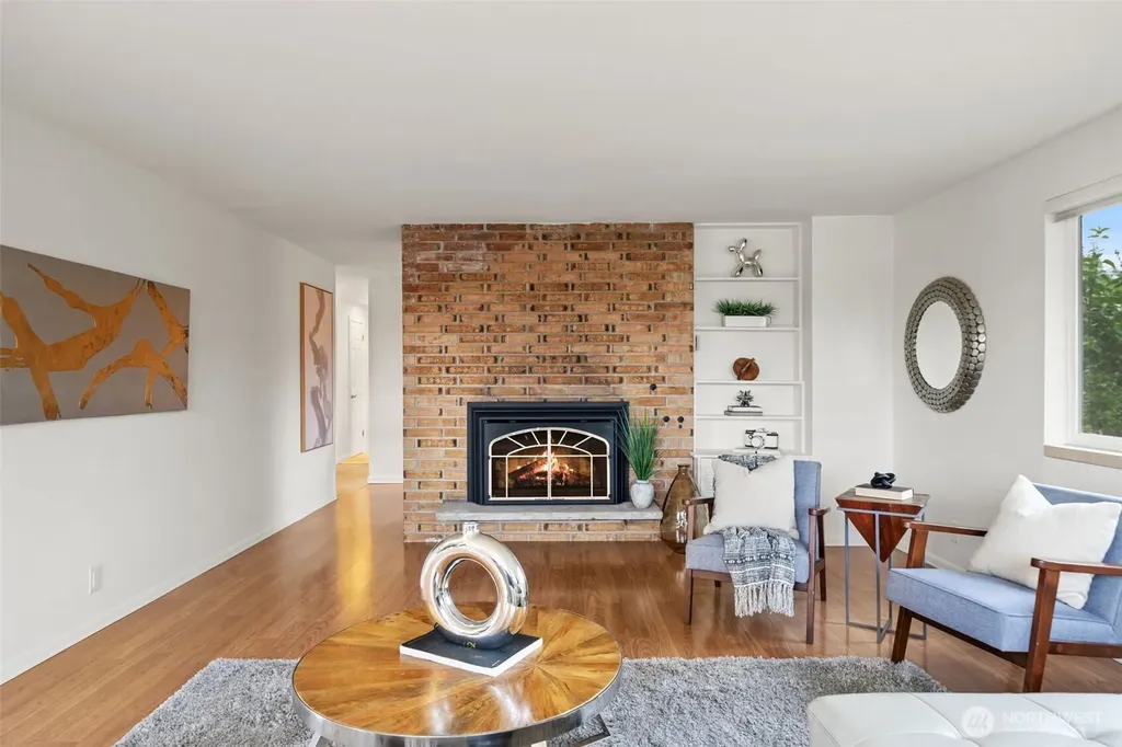 1011 Carol Way Edmonds WA 98020