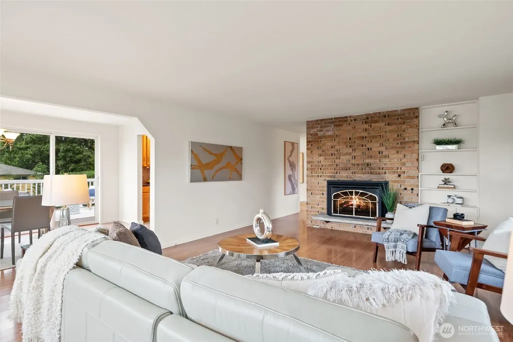 1011 Carol Way Edmonds WA 98020