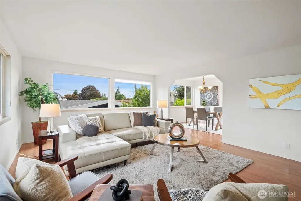 1011 Carol Way Edmonds WA 98020