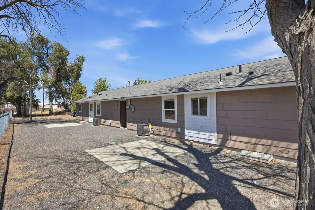 329 S Gibby Road Moses Lake WA 98837