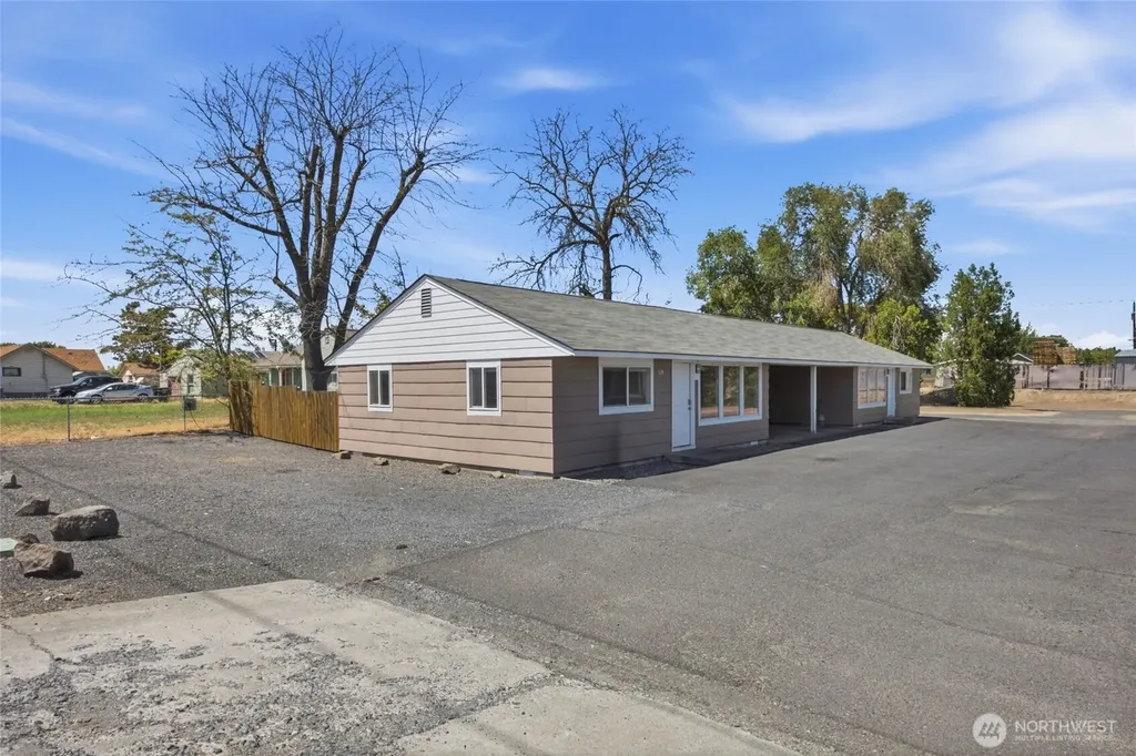 329 S Gibby Road Moses Lake WA 98837