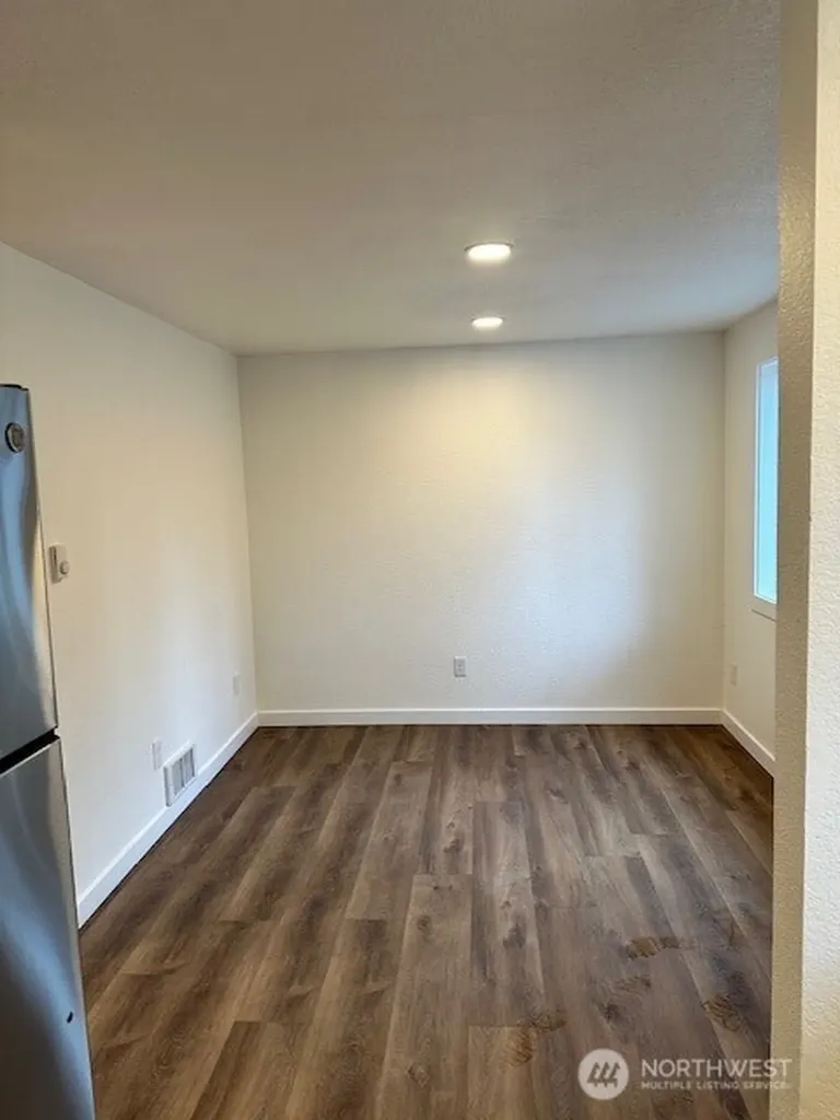 2424 99th Avenue NE Lake Stevens WA 98258