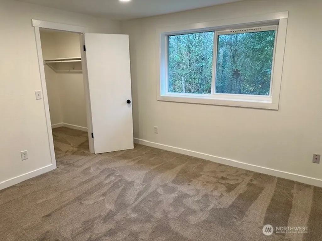 2424 99th Avenue NE Lake Stevens WA 98258