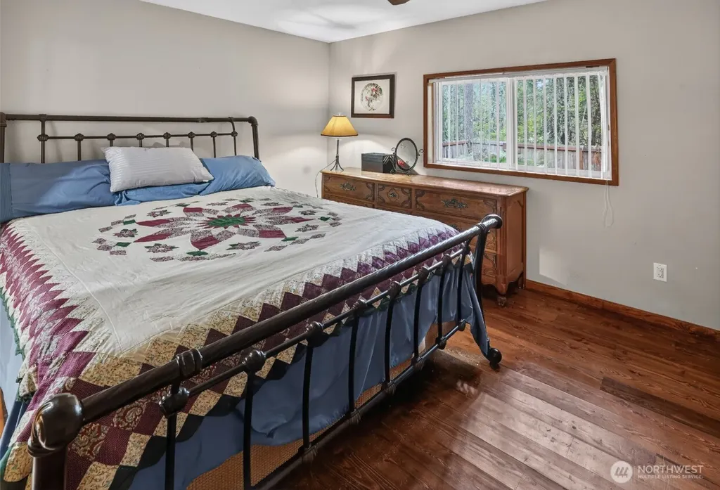 31 N Mallard Way W Hoodsport WA 98548
