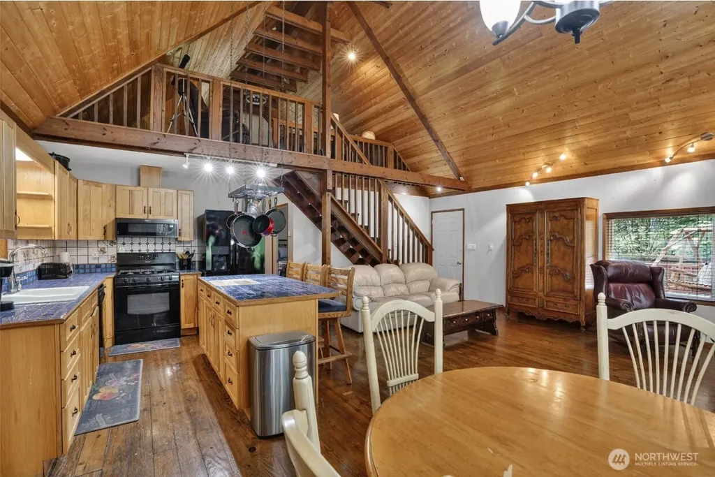 31 N Mallard Way W Hoodsport WA 98548