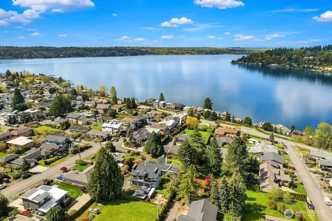 3737 Park Avenue N Renton WA 98056