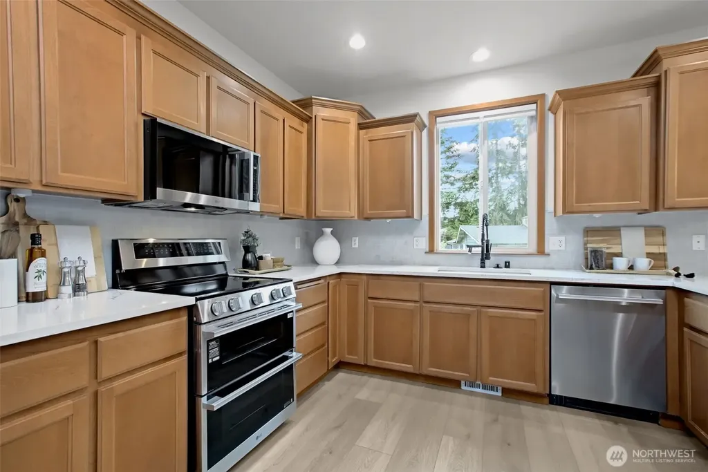 15106 14th Avenue Ct E Tacoma WA 98445