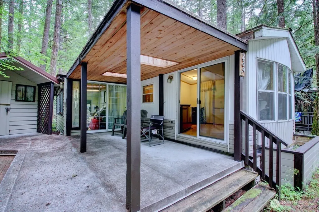 232 Schinn Canyon Drive Deming WA 98244
