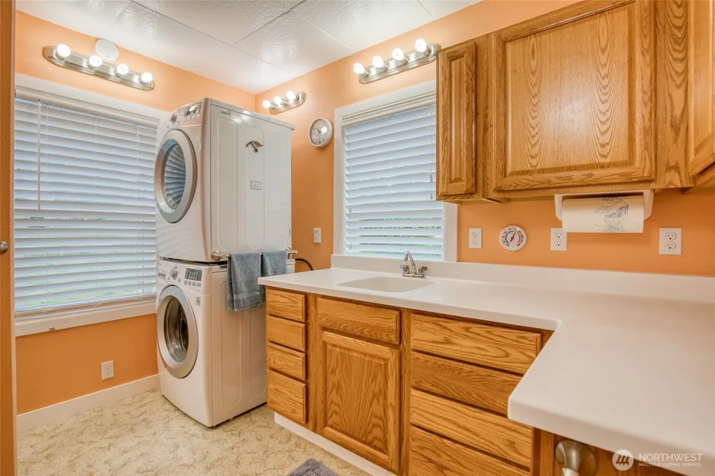 2703 Bench Drive Aberdeen WA 98520
