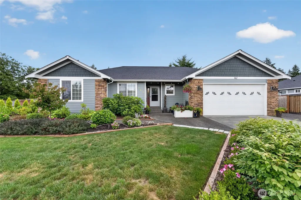 162 E Cobblestone Lane Sequim WA 98382