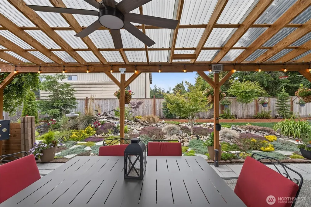 162 E Cobblestone Lane Sequim WA 98382