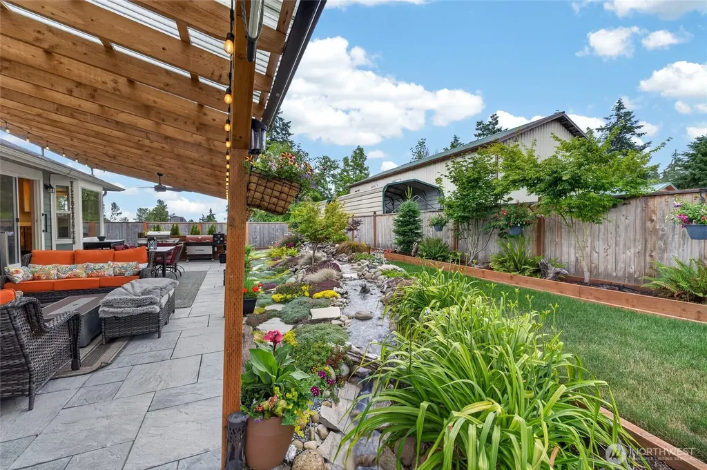 162 E Cobblestone Lane Sequim WA 98382