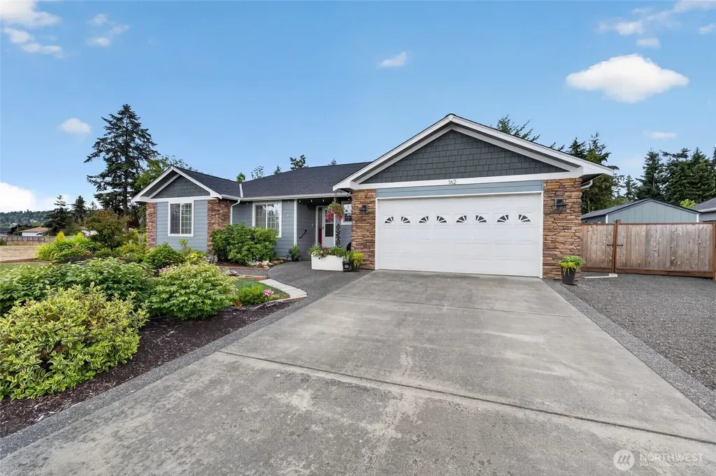 162 E Cobblestone Lane Sequim WA 98382