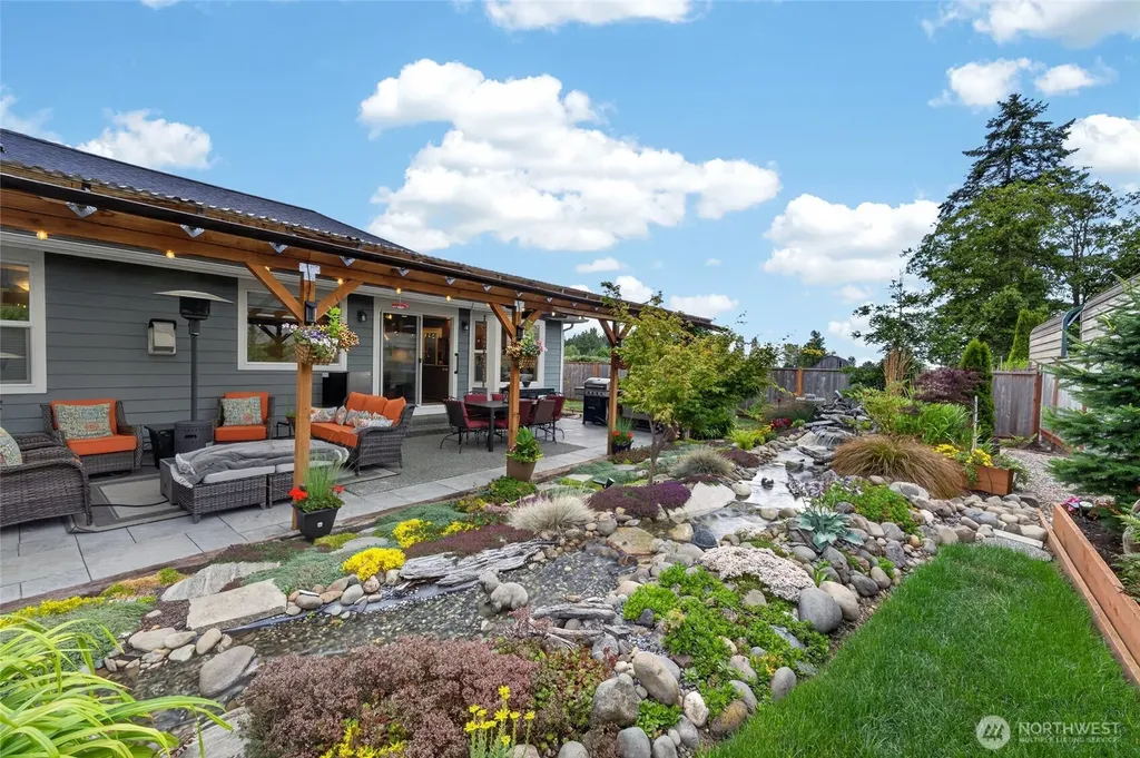 162 E Cobblestone Lane Sequim WA 98382