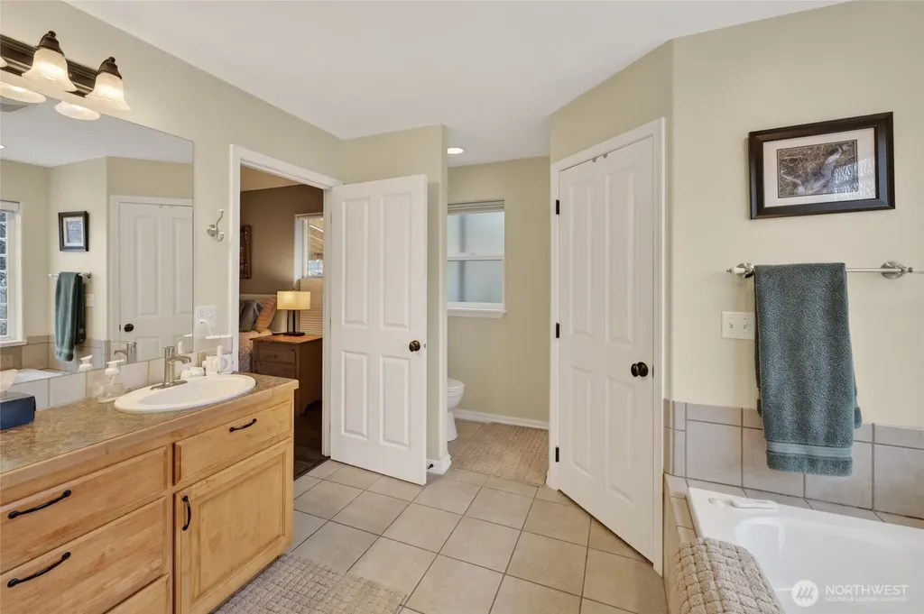 162 E Cobblestone Lane Sequim WA 98382