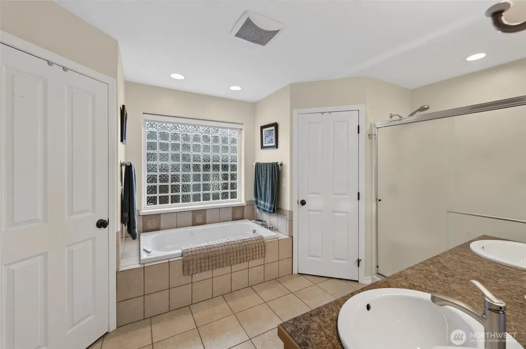 162 E Cobblestone Lane Sequim WA 98382