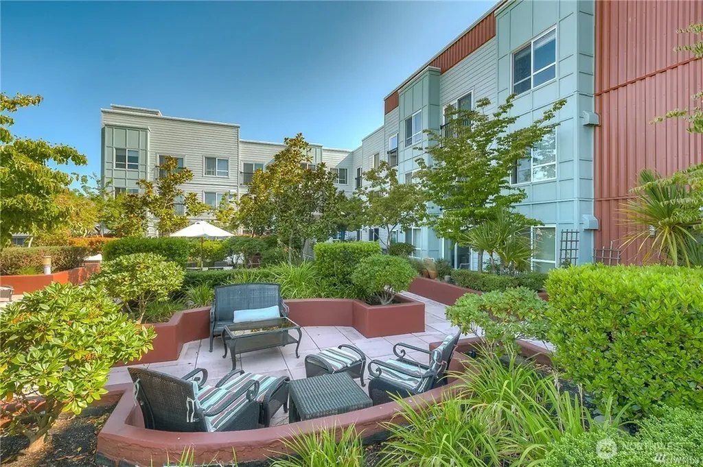 424 N 85th Street Seattle WA 98103