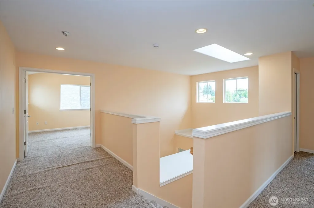 4008 42nd Street NE Tacoma WA 98422