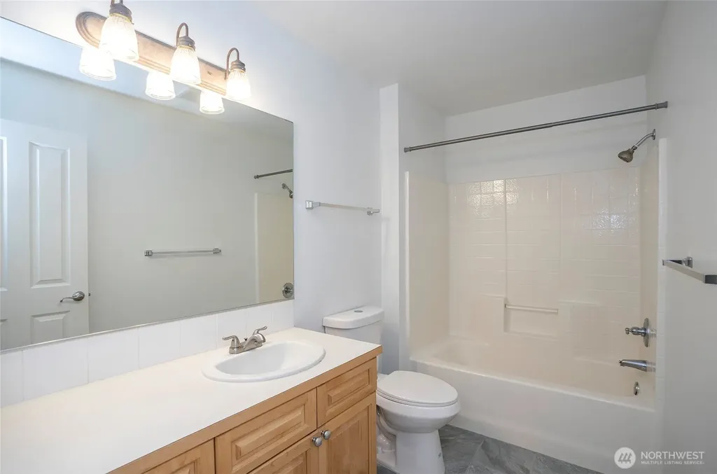 4008 42nd Street NE Tacoma WA 98422