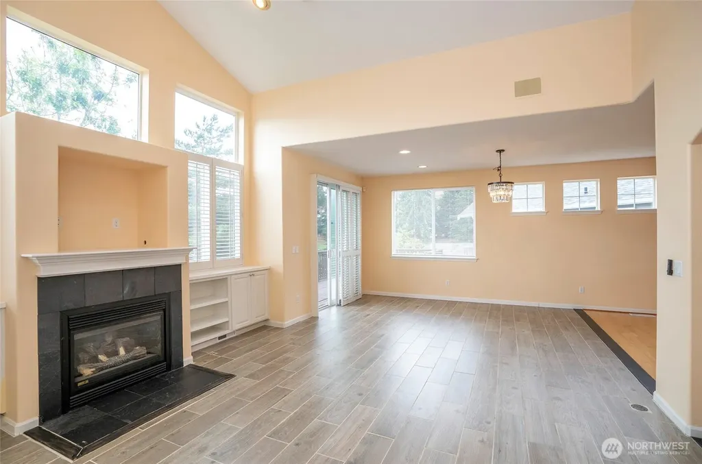 4008 42nd Street NE Tacoma WA 98422