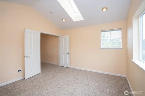 4008 42nd Street NE Tacoma WA 98422