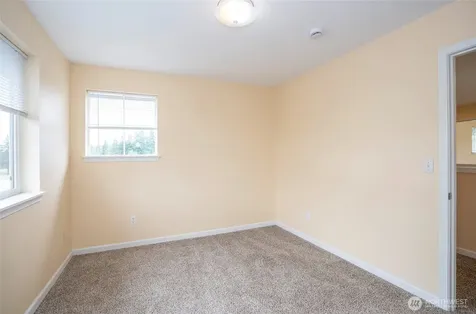 4008 42nd Street NE Tacoma WA 98422