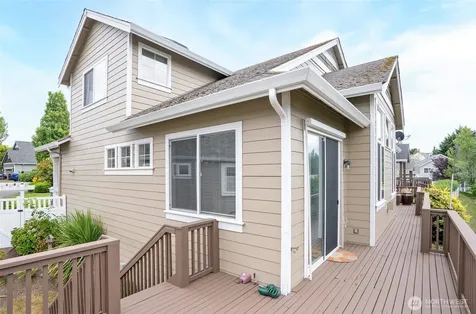 4008 42nd Street NE Tacoma WA 98422