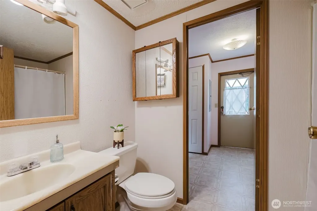 881 E Cedar Street Belfair WA 98528