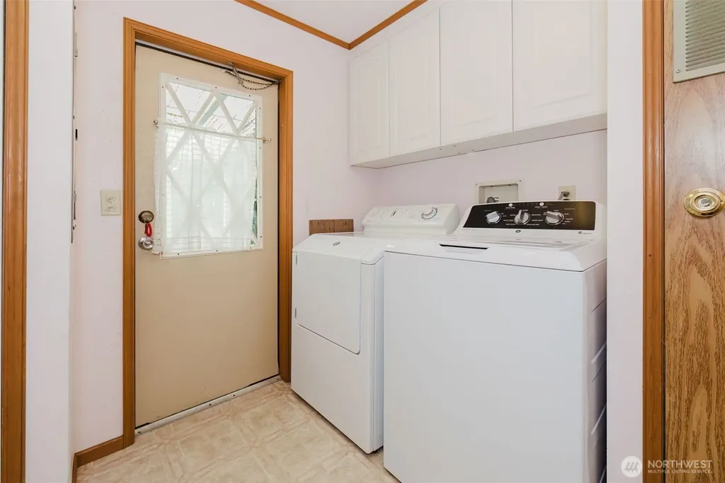 881 E Cedar Street Belfair WA 98528